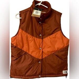 NWT North Face Women’s Sylvester Vest - Size M - Brandy Brown & Orange